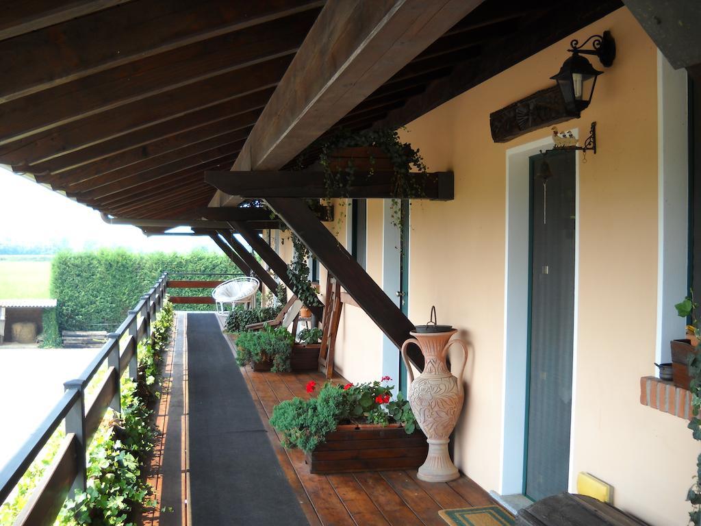 Villa Agriturismo Maiocchi Borgarello Exterior foto