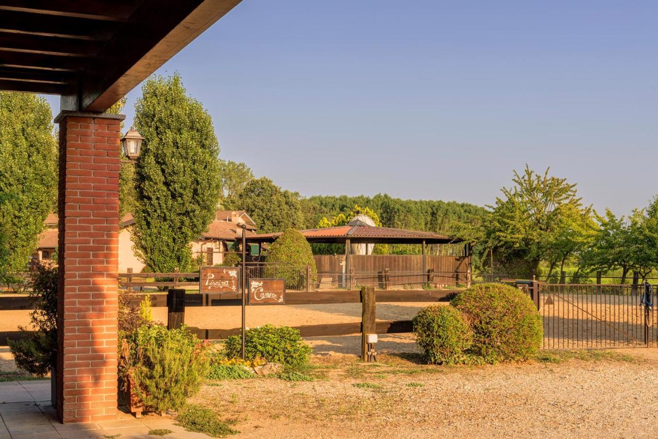 Villa Agriturismo Maiocchi Borgarello Exterior foto